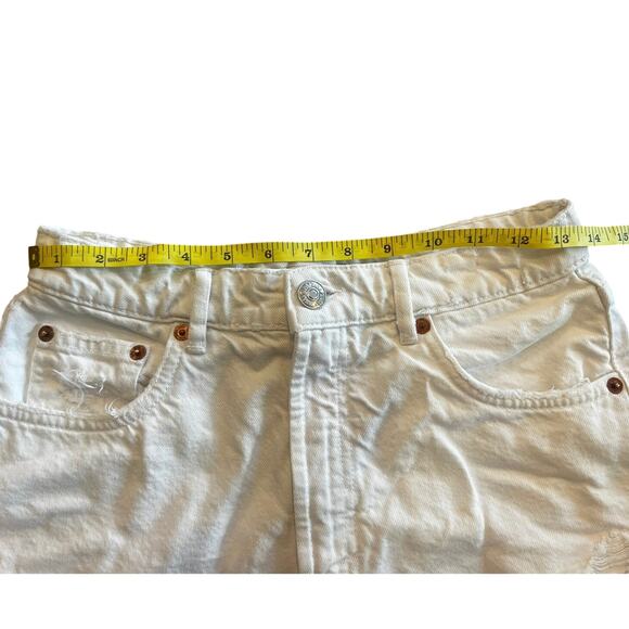 ZARA White Distressed Denim Cut-Off‎ Shorts Women’s Size 6 - Picture 5 of 6